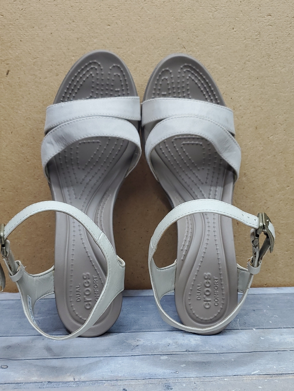 Crocs Leigh II Cross Strap Ankle Wedge Sandal Size W 9